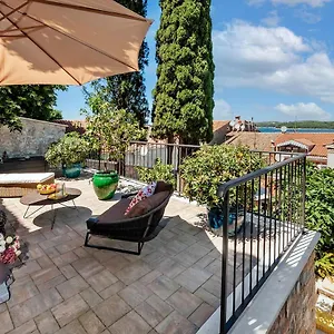 **** Couette-café Luxury Orh Croatie